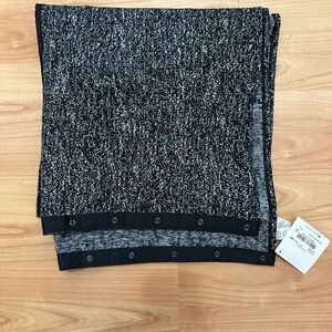 NWT Lululemon Vinyasa Wrap Scarf
